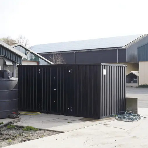130d33_b3f1bfc9669643e8b5fa562e10daa306mv2.webp Grand conteneur de stockage modèle standard 6 x 4 mètres – Image 1