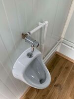 Conteneur sanitaire double avec réservoir – Image 11