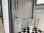 Conteneur sanitaire 4x2m WC double avec douches – Image 9