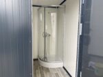 Conteneur sanitaire 4x2m WC double avec douches – Image 13