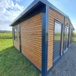 Möblierter Bungalow mit Gartenchalet – Bild 15