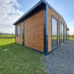 Möblierter Bungalow mit Gartenchalet – Bild 13