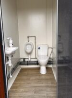 Container Sanitaire Pavillon WC avec Triple Cabine – Image 5