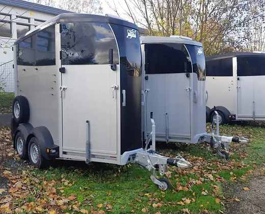 9ac816_e73a7c5ae2f84ccca38ce751f2303767mv2-1.webp Ifor Williams – HBX 403 – 1.5 places – Image 1