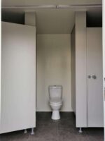 Remorque Sanitaire double 5 WC 3 Urinoirs 6×2,40 mètres – Image 10