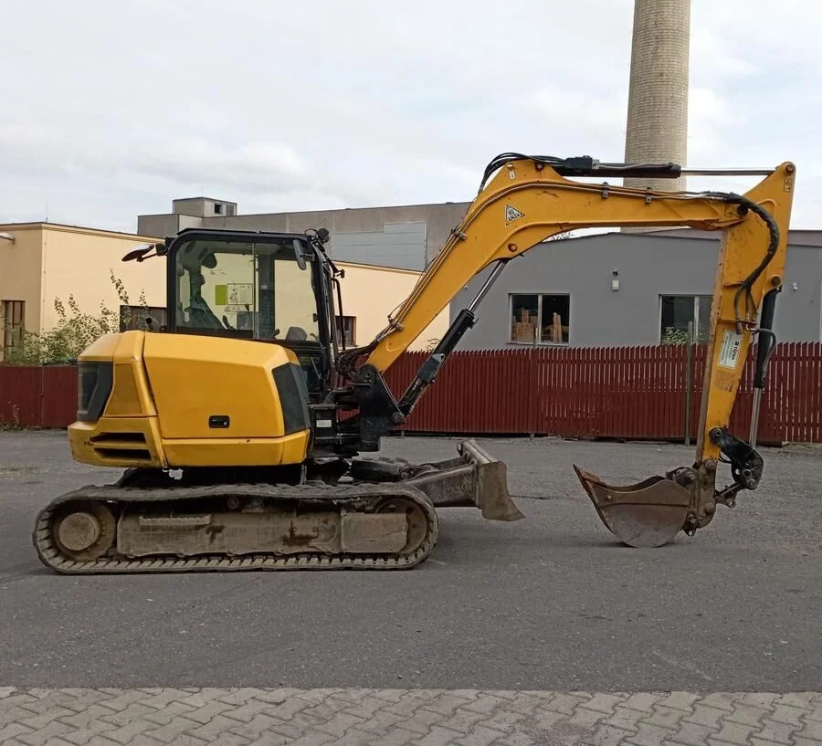 W5.webp JCB 86C-1, 8,5T + 3 GODETS – Image 1
