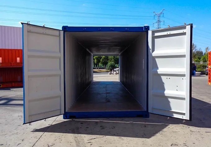 a1ef6f_72e88392f8ae41759f9634325c172e50mv2.jpg Conteneur Maritime de 40 Pieds Double Door (DD) – Image 1