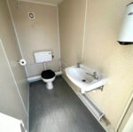 Bloc sanitaire portable 6×2,4 m – 5 compartiments indépendants – Image 5