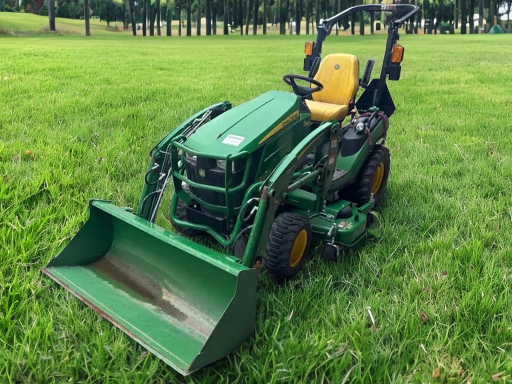 picwish_8824771801_image1.jpg John Deere 1025R 2020 34 heures – Image 1