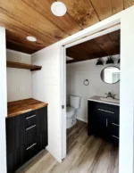 Tiny House avec chambre et loft au rez-de-chaussée – Image 8